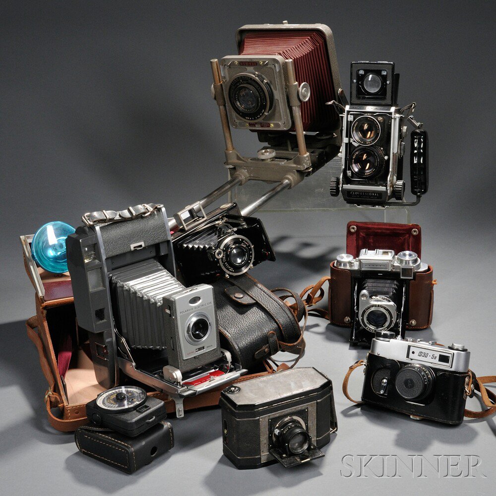 Appraisal: Zeiss Ikon Mamiya National Graflex and Three Other Cameras various