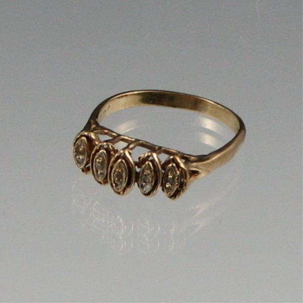 Appraisal: Ladies' K gold ring with five small diamonds