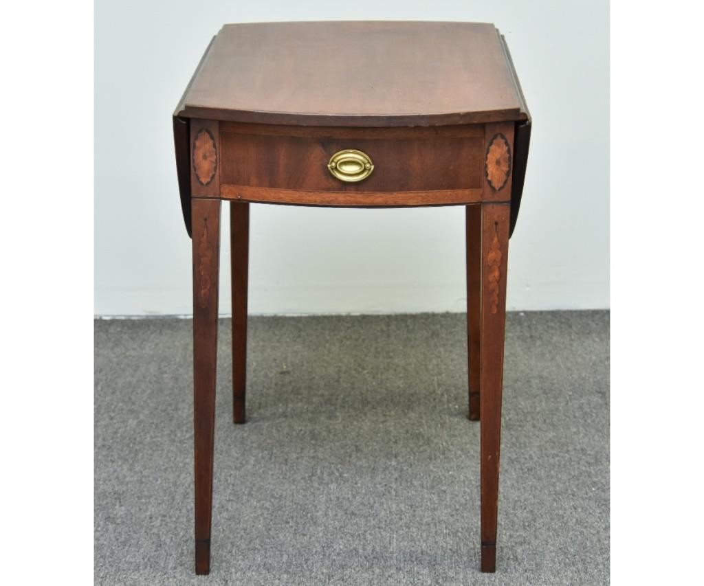 Appraisal: Hepplewhite style inlaid mahogany Pembroke table h x w x