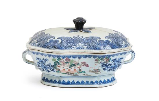 Appraisal: Sale Lot A Chinese Export Tureen th th century of