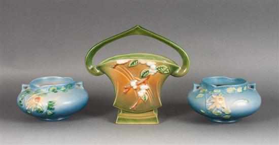 Appraisal: Pair of Roseville art pottery vases in the ''Columbine'' pattern