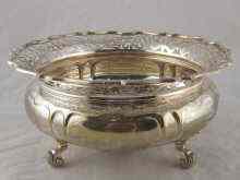 Appraisal: A silver rose bowl with pierced shaped rim on three