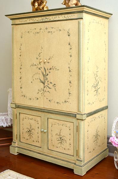 Appraisal: FOUR DOOR PAINTED CABINET X X