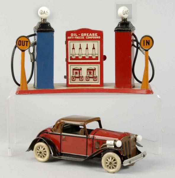 Appraisal: Tin Litho Marx Wind-Up Car Gas Island Description American Working