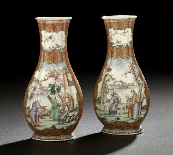 Appraisal: Pair of Chinese Export Porcelain Vases th century each of