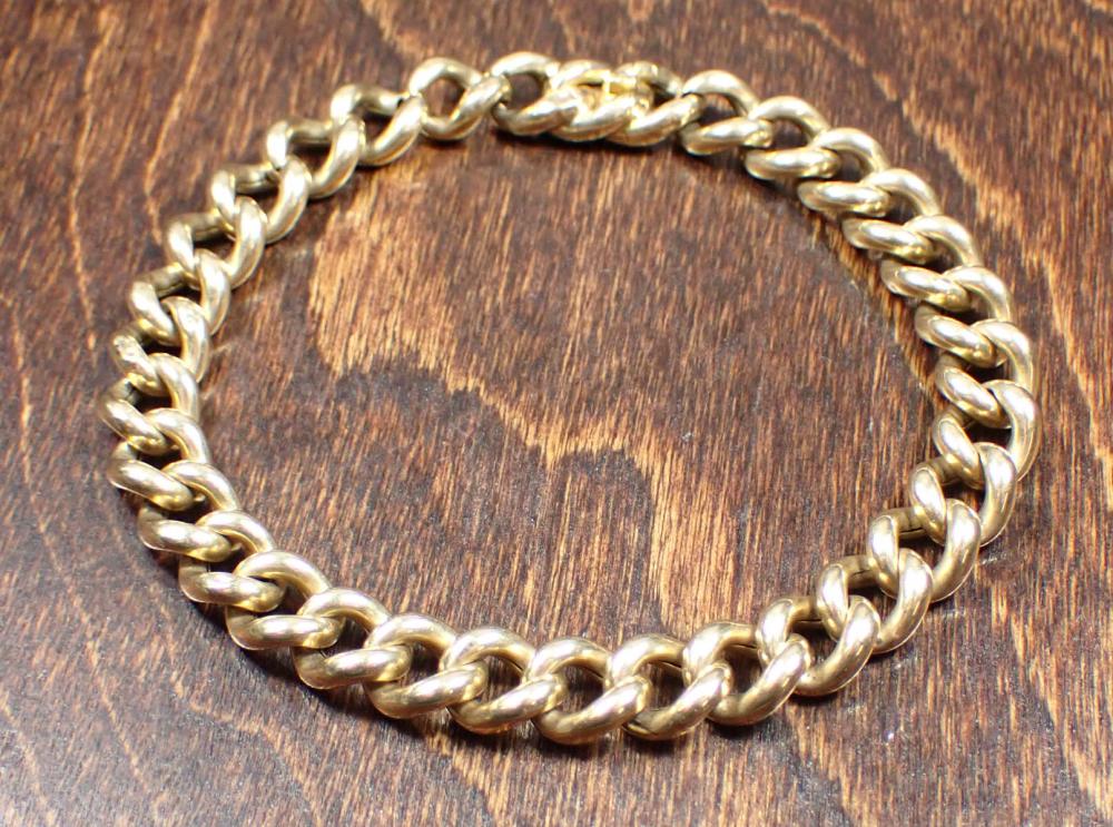 Appraisal: FOURTEEN KARAT YELLOW GOLD CURB CHAIN BRACELET The - bracelet