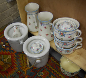 Appraisal: Edwardian Minton ten-piece wash set to w a Minton chamber