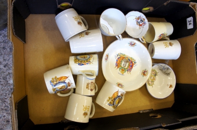 Appraisal: Tray of Mixed Commemoratives by various manufacturers to include Queen