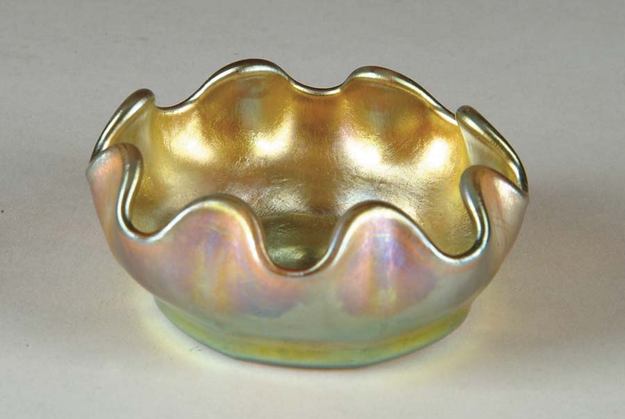 Appraisal: TIFFANY GOLD RUFFLED SALT Gold iridescent salt having purple highlights