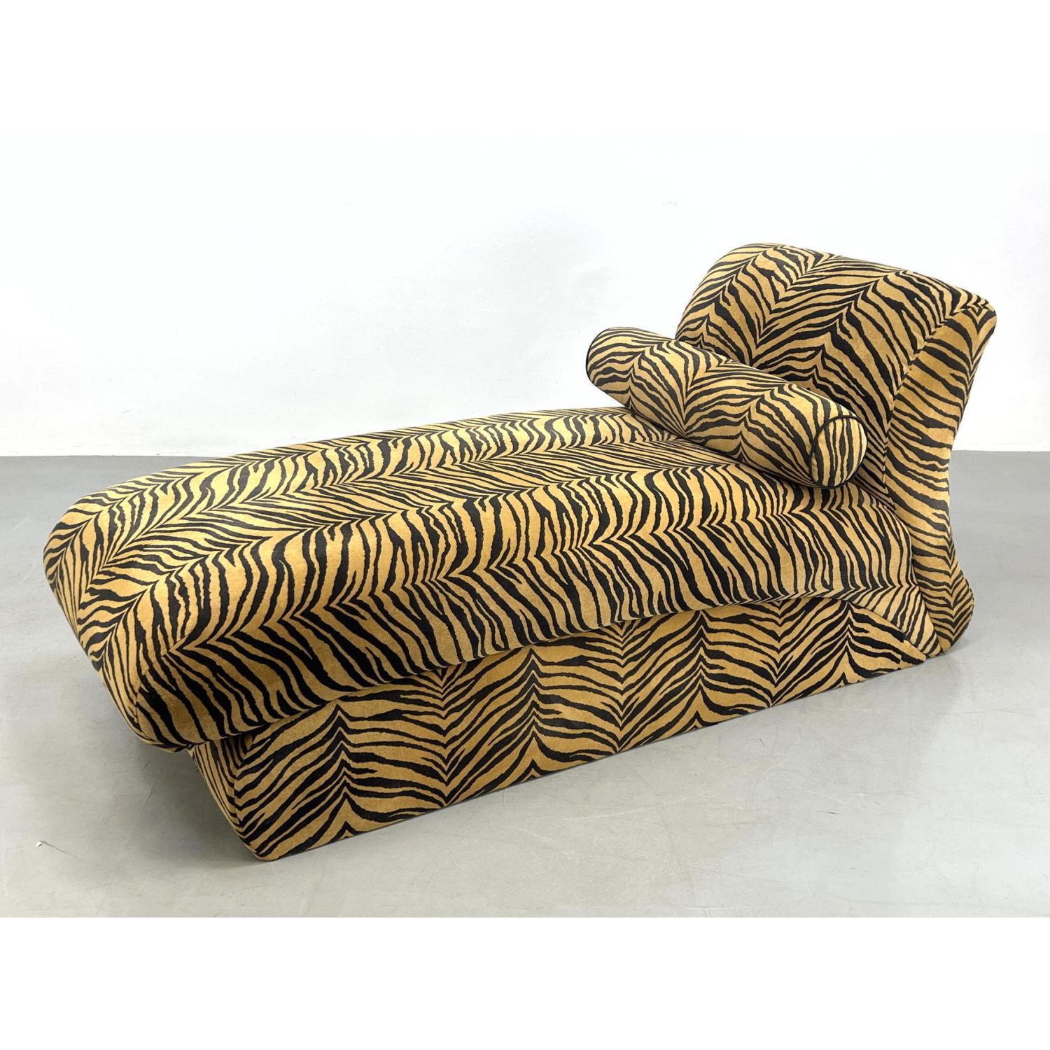 Appraisal: Tiger pattern chaise lounge Fainting couch Find your wild side