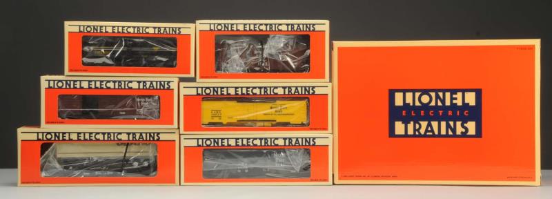 Appraisal: Set includes No nickel plate road GP- diesels - one