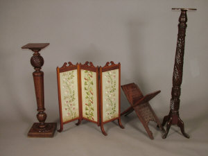 Appraisal: A small Edwardian carved walnut three fold screen the swan