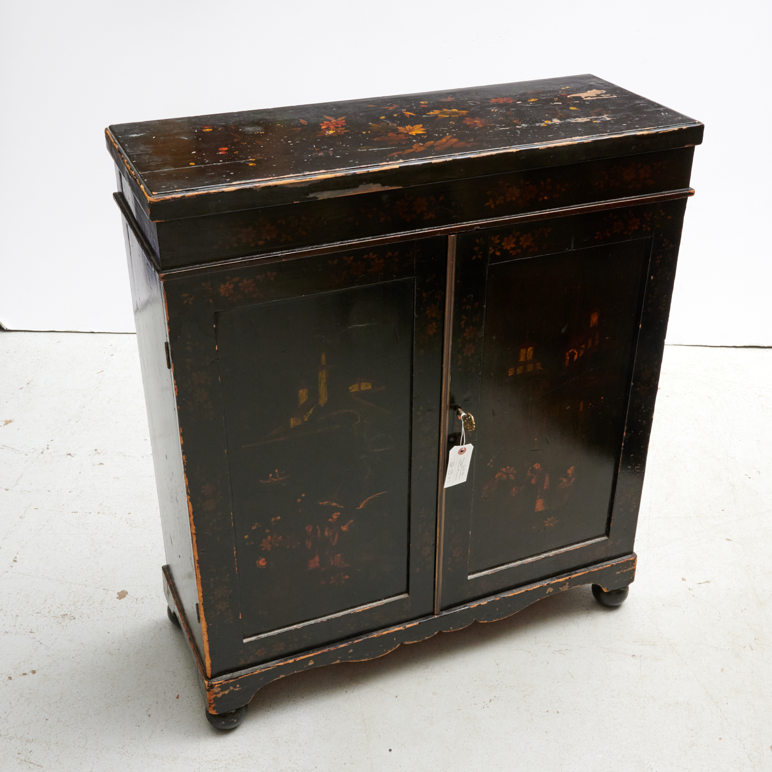 Appraisal: VINTAGE CHINOISERIE LACQUERED CABINET th c two door cabinet with