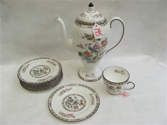 Appraisal: SEVENTEEN PIECE WEDGWOOD BONE CHINA SET in the Kutani Crane