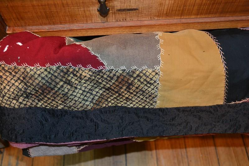 Appraisal: TH CENTURY AMISH QUILT FROM PENNSYLVANIA