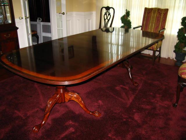 Appraisal: Dining Table likely unsigned Ethan Allen mahogany with banded inlay