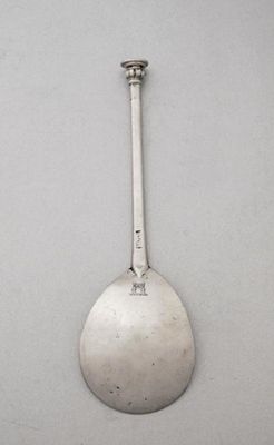 Appraisal: Unascribed An Elizabeth I spoon with a squat fluted seal