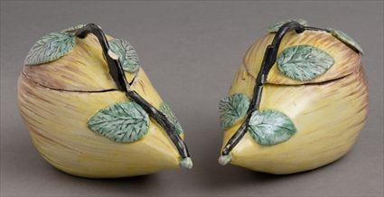 Appraisal: A PAIR OF ENGLISH PORCELAIN PEAR-FORM SAUCE TUREENS AND COVERS