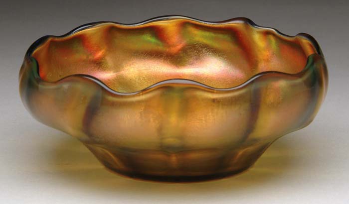 Appraisal: TIFFANY STUDIOS FAVRILE BOWL Experimental gold iridescent bowl with strong