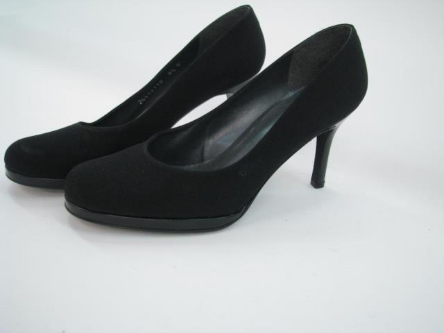 Appraisal: Stuart Weitzman classic black nylon platform style pump with rounded