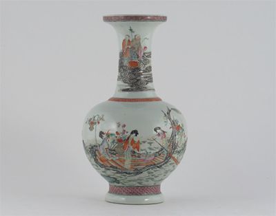 Appraisal: A Chinese famille rose ovoid vase with tall flaring neck