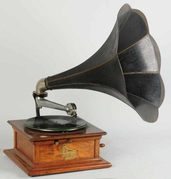 Appraisal: Columbia Disc Phonograph Working With black horn Condition Excellent Size