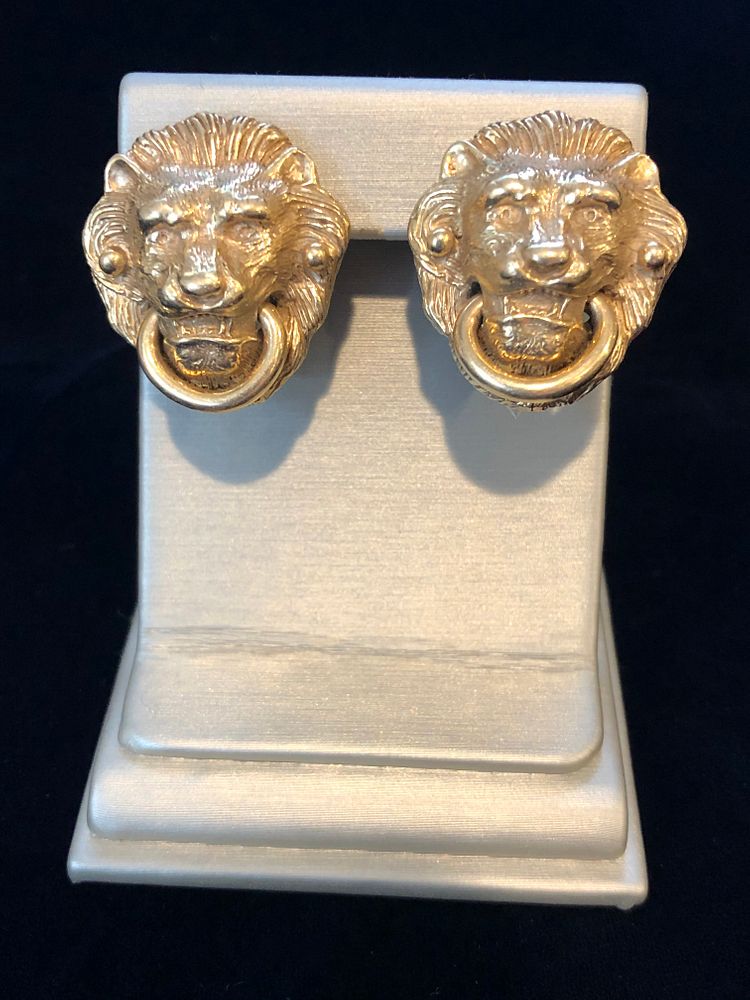 Appraisal: Pair of k Yellow Gold Lion's Head Earclips Pair of