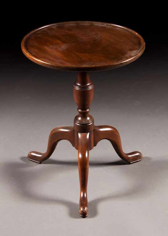 Appraisal: Federal style mahogany side table Henkel Harris Virginia Galleries Estimate