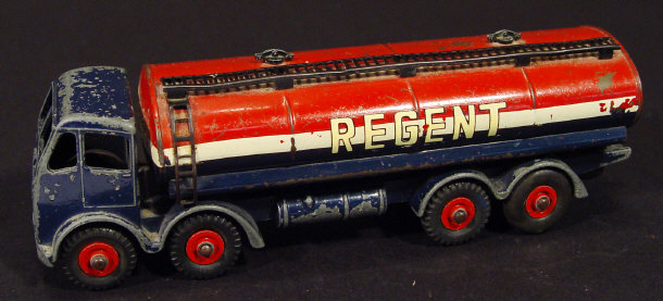 Appraisal: Dinky Supertoys die-cast Foden eight-wheeled tanker with Regent livery