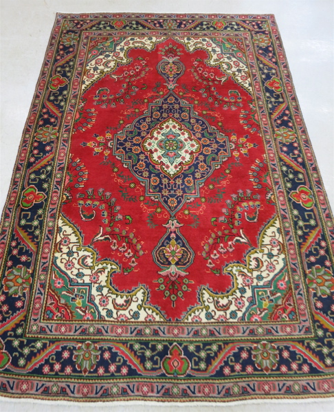 Appraisal: PERSIAN TABRIZ CARPET East Azerbaijan Province northwestern Iran floral and