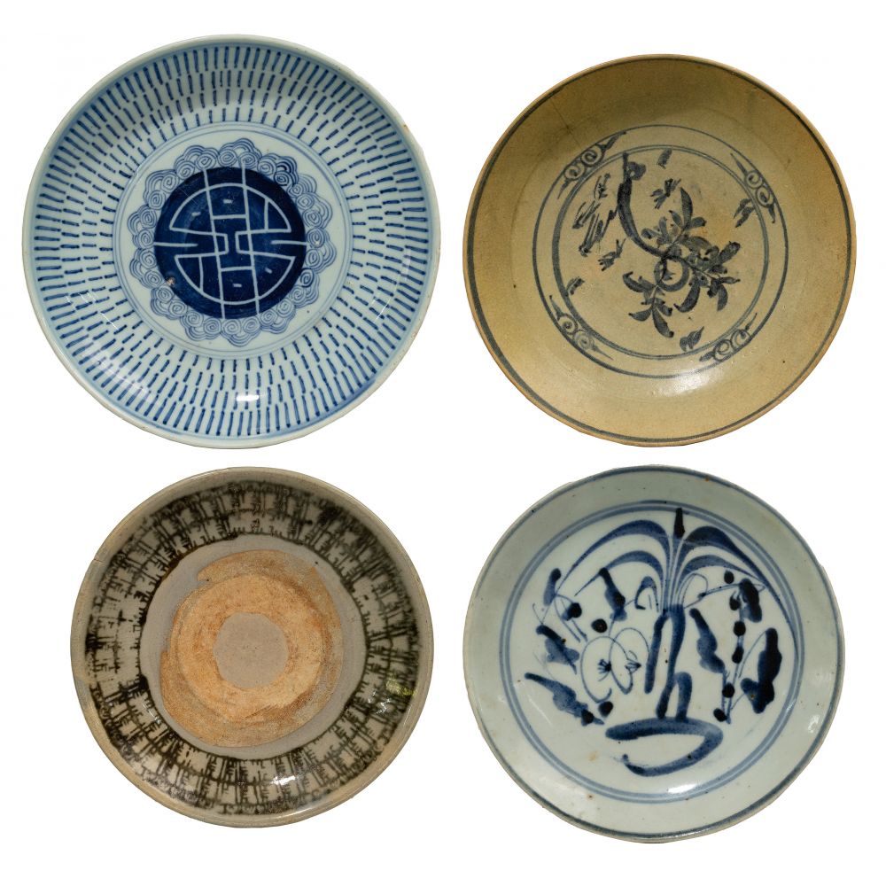 Appraisal: MING STYLE EXPORT WARE ASSORTMENT items including an underglaze blue