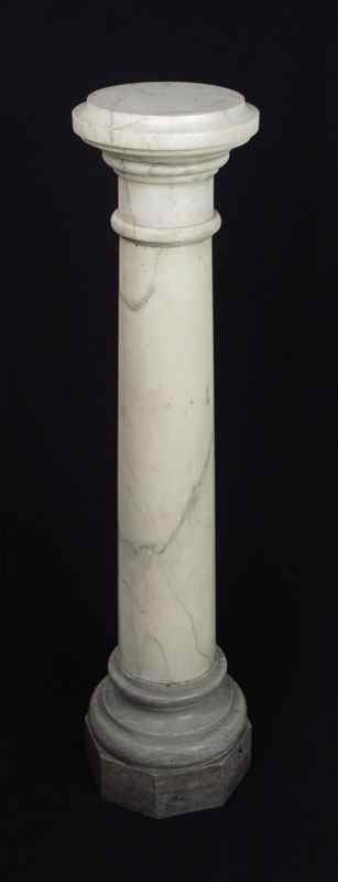 Appraisal: WHITE MARBLE COLUMN PEDESTAL White marble top and body base