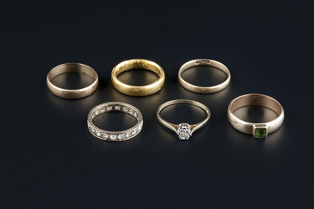 Appraisal: A collection of rings comprising a ct gold wedding band