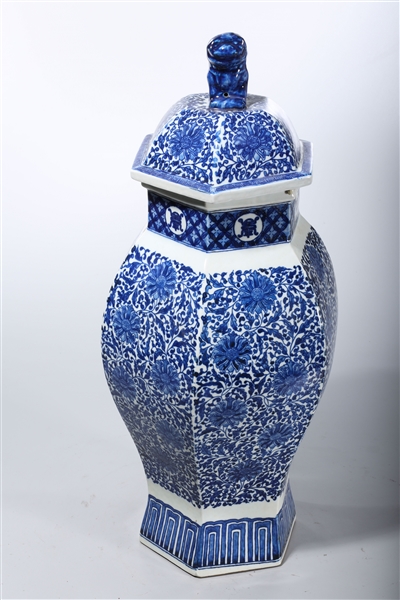 Appraisal: Tall Chinese blue and white porcelain covered vase with all-over