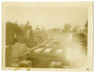 Appraisal: Houdini Harry Photograph of Houdini s Tomb and Monument Circa