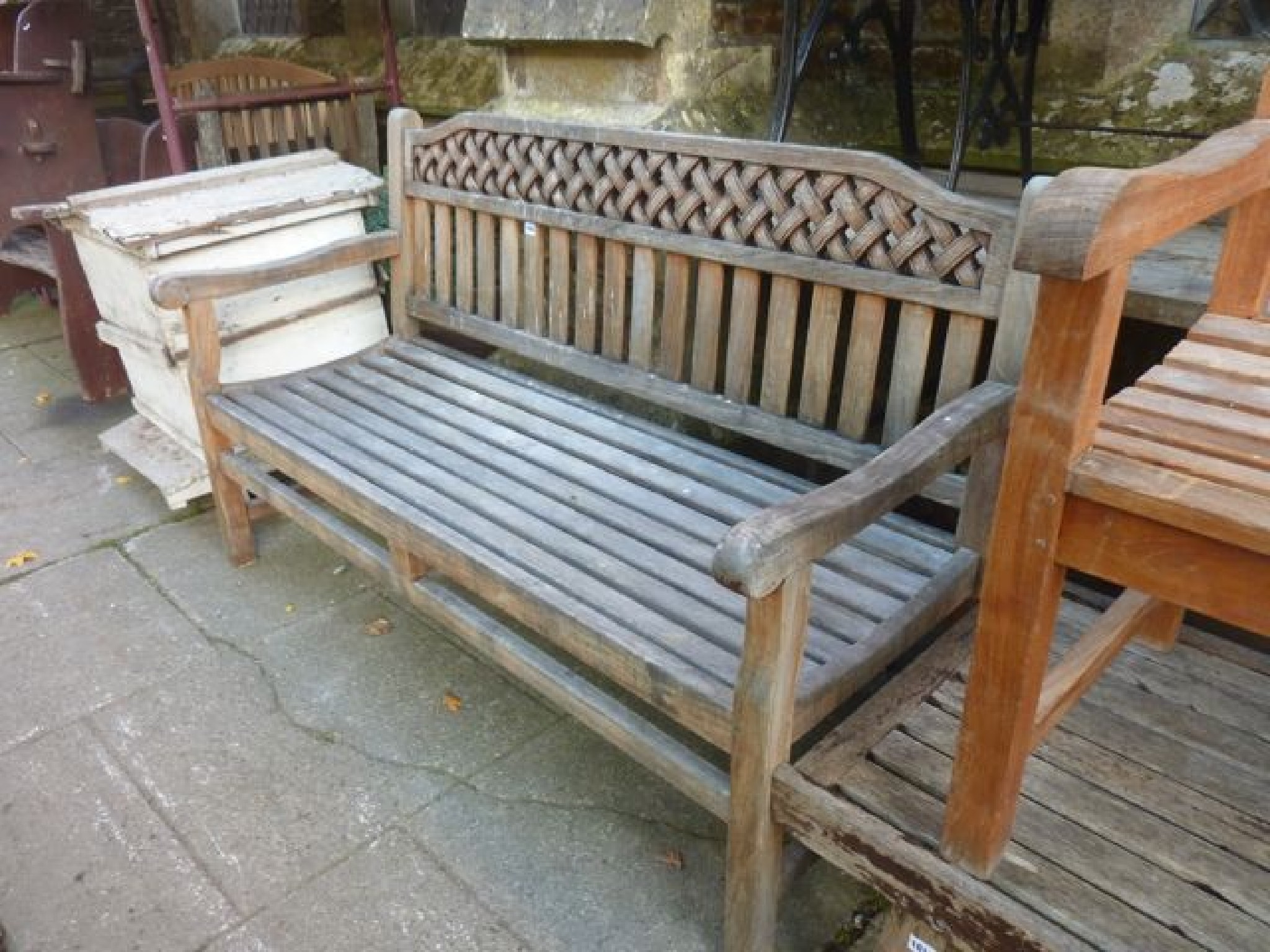 Appraisal: A good quality weathered contemporary teak wood three seat garden