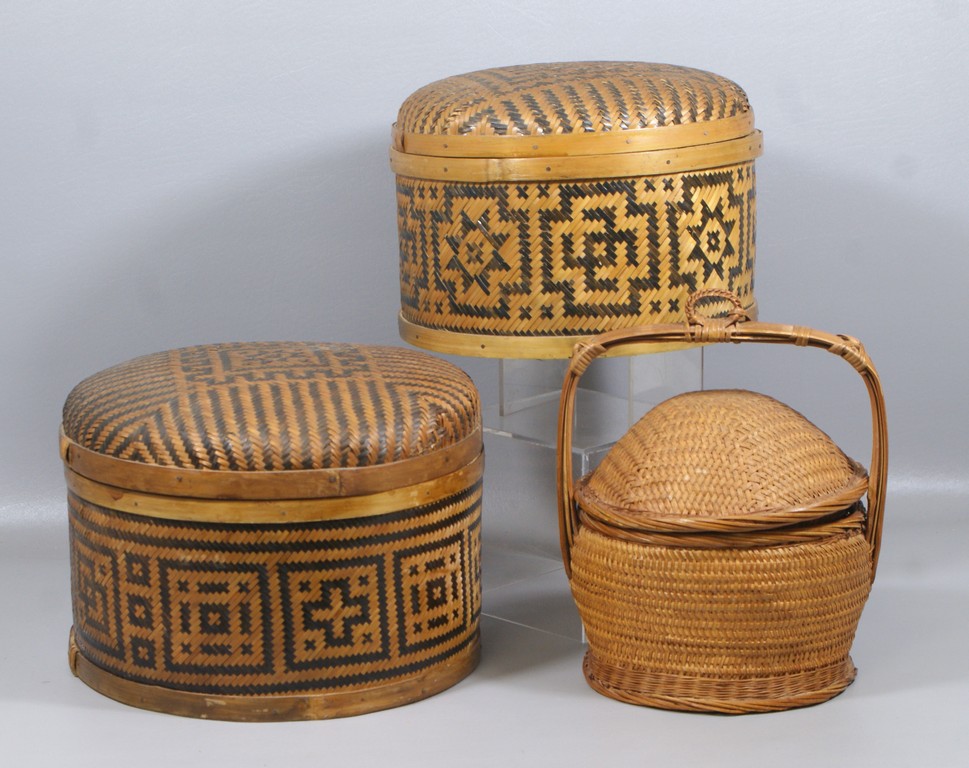 Appraisal: Assorted Asian baskets circular one with handle largest dia