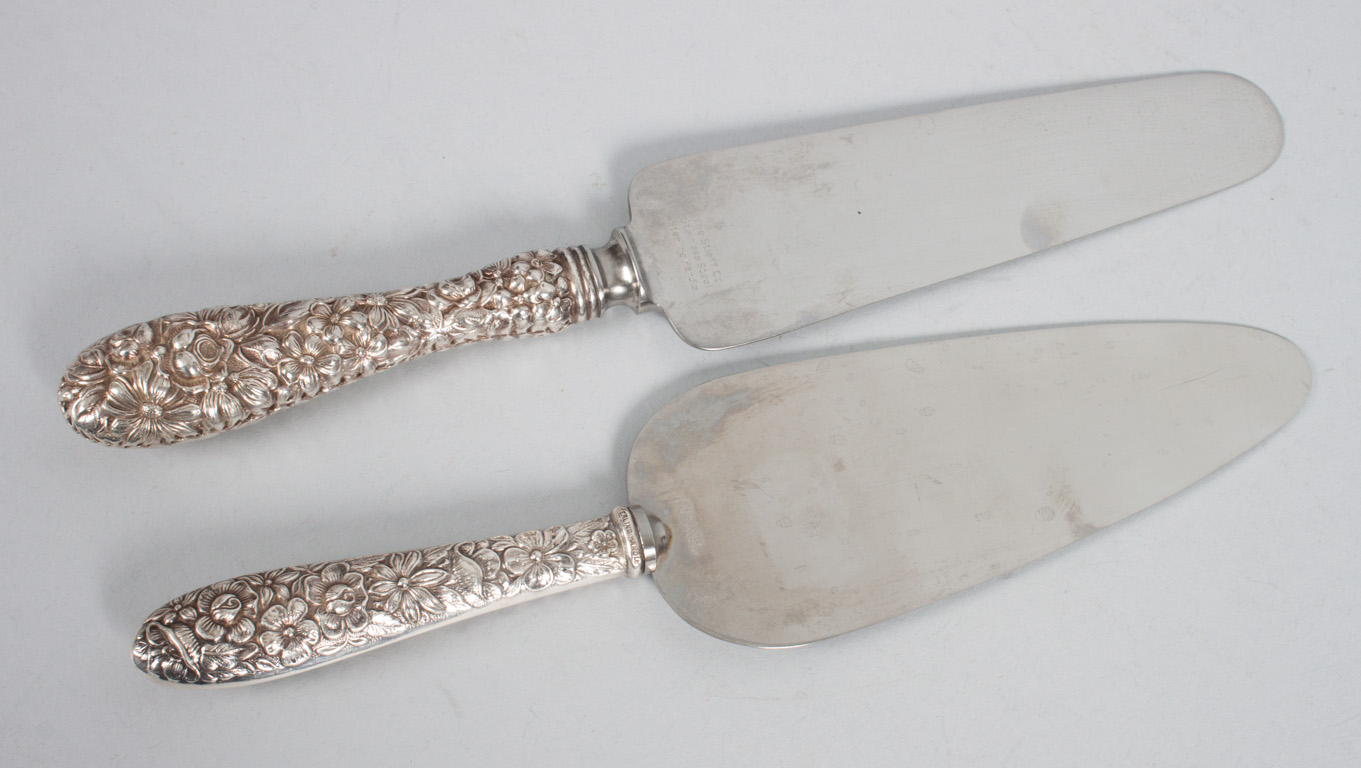 Appraisal: Stieff Rose sterling silver cake server with stainless blade together