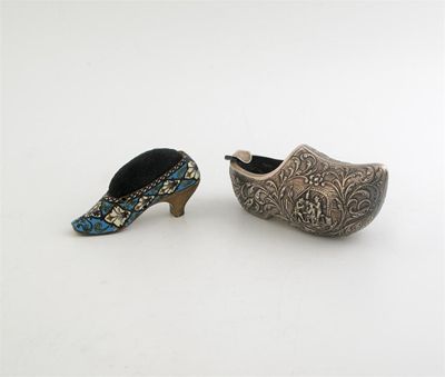 Appraisal: A th century Dutch decorative model of a clog with