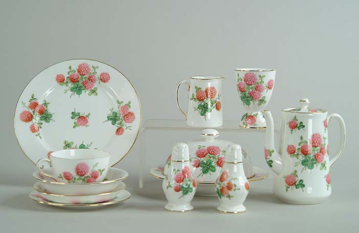 Appraisal: TWELVE PIECE BONE CHINA BREAKFAST SET Green mark to base