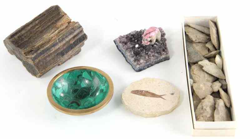 Appraisal: Group of Stone Collectiblesfive pieces including a fish fossil a