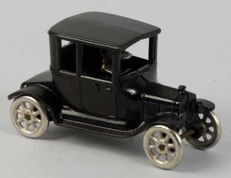 Appraisal: Cast Iron Arcade Ford Model T Car Toy Description American