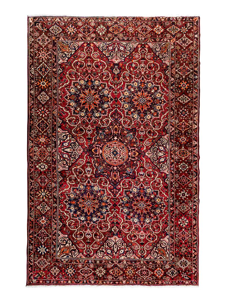 Appraisal: A Heriz Wool Rug A Heriz Wool Rug Mid- th