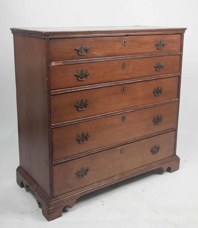 Appraisal: Chest of Drawers th c chest of drawers with four