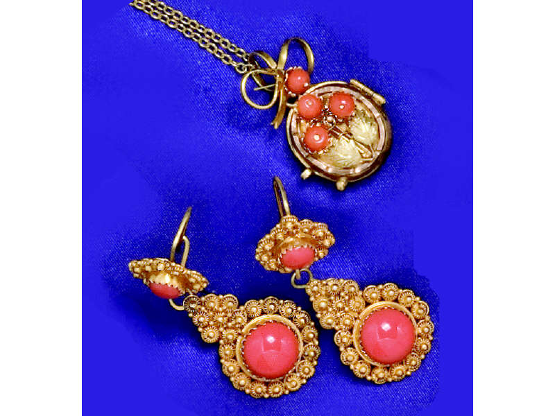 Appraisal: CORAL LOCKET and CORAL EARRINGS Gold locket with green gold