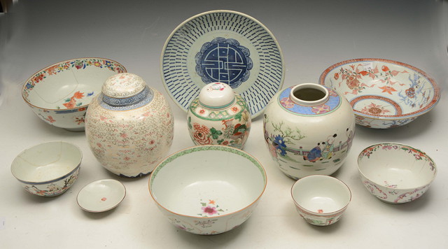 Appraisal: A GROUP OF CHINESE CERAMICS to include two ginger jars