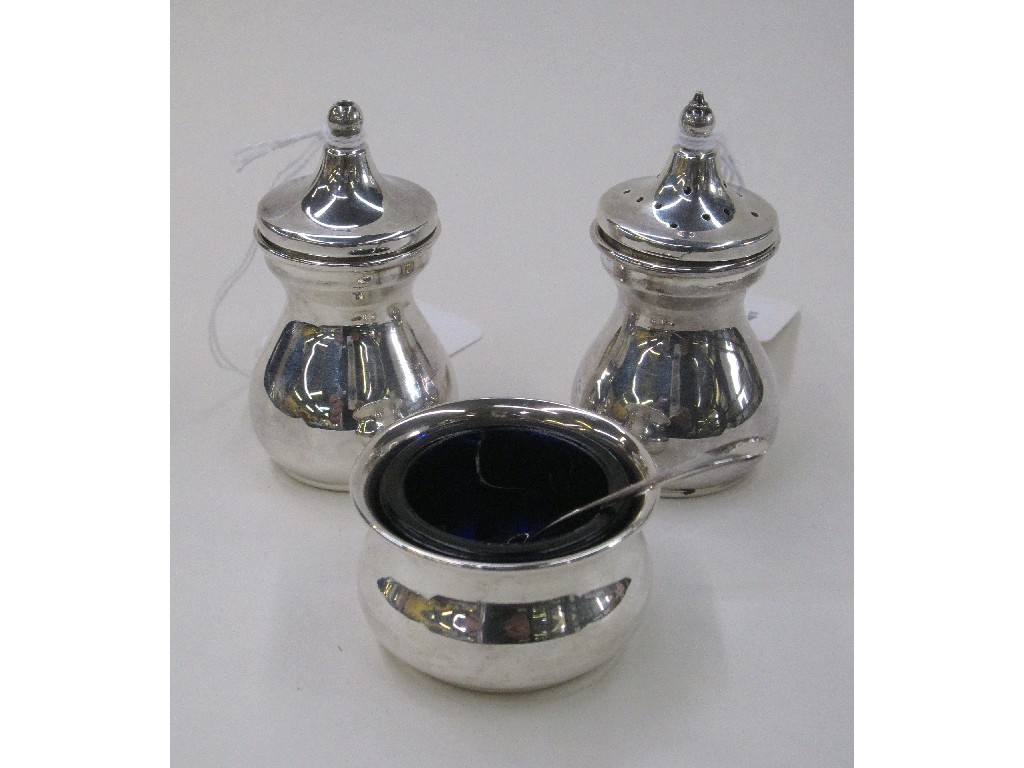 Appraisal: Three piece silver condiment set Birmingham