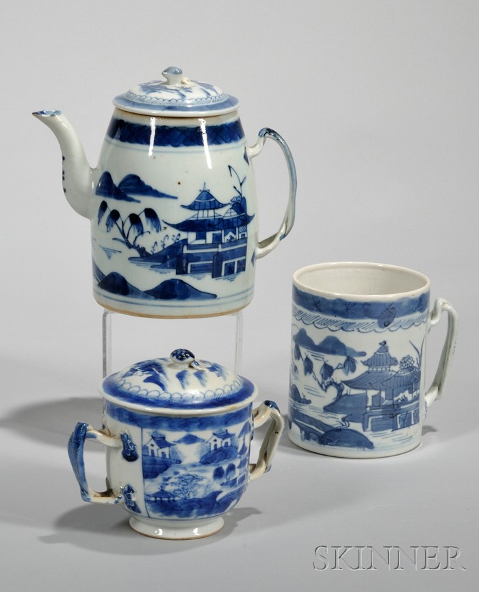 Appraisal: Five Pieces of Chinese Export Porcelain Canton Tableware a covered