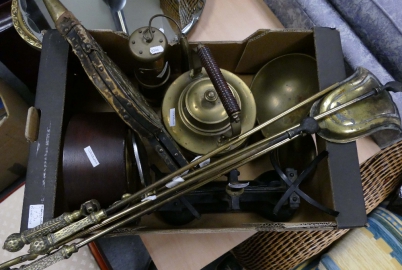 Appraisal: A collection of brass and metal items to include a