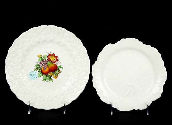 Appraisal: A set of eight Spode Copeland dinner plates the borders